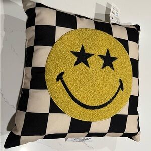 Yoobi SmileyWorld Throw Pillow with Black and White Design Set of 4.